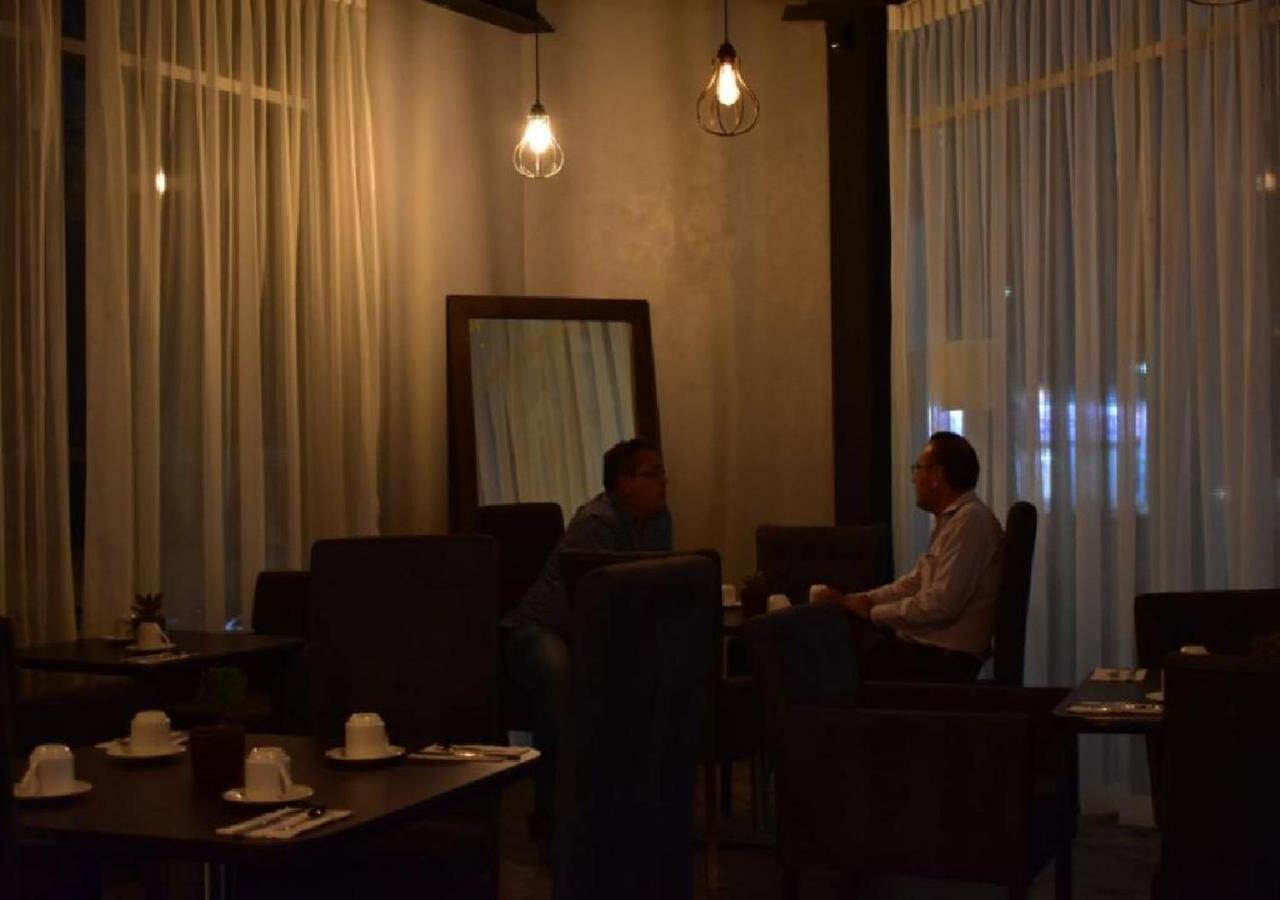Esduma Hk Hotel Pachuca Экстерьер фото