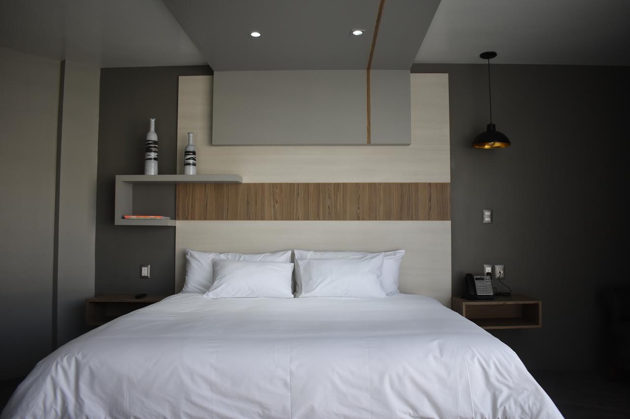 Esduma Hk Hotel Pachuca Экстерьер фото